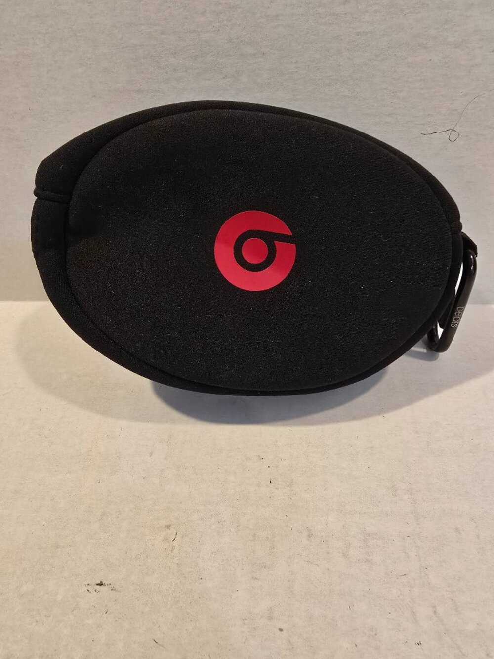 Beats Headphone Case Black Red Logo Red Zip Top Soft-shell Genuine 7" Case only